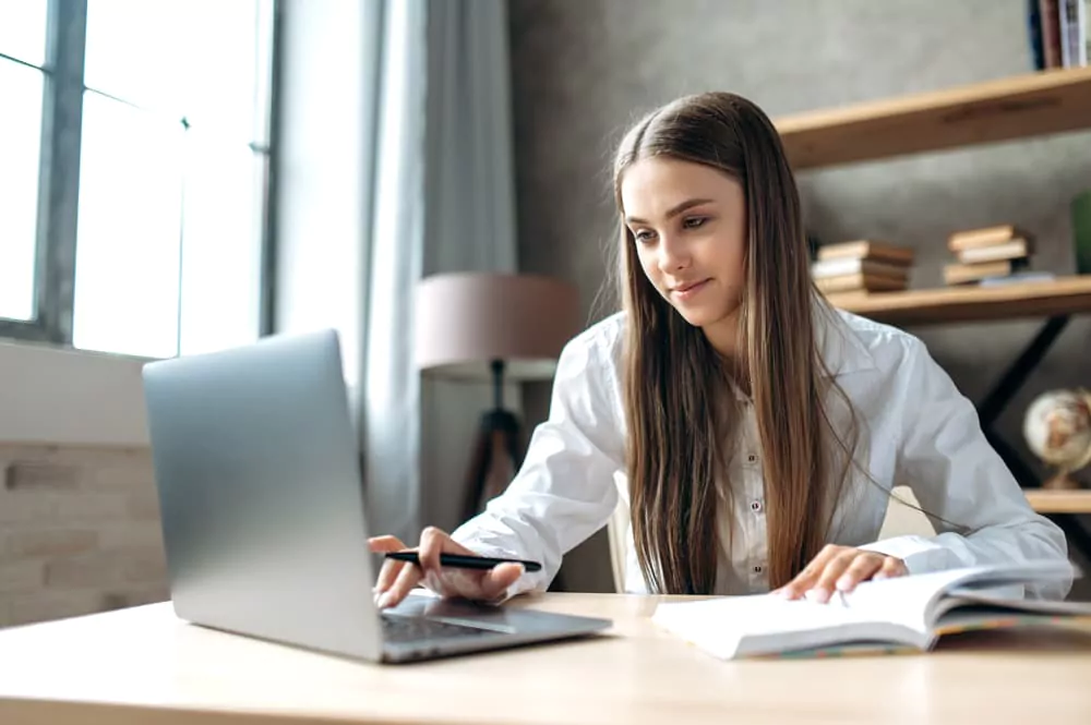 The Future of Learning: Why Studying with AI Has Become Essential